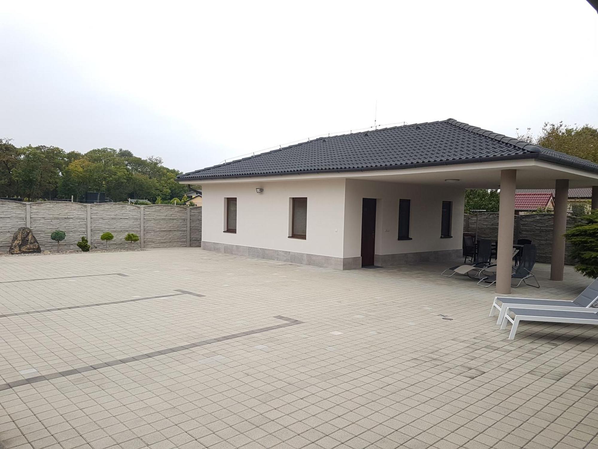 Vila Lexus Velky Meder Exterior photo