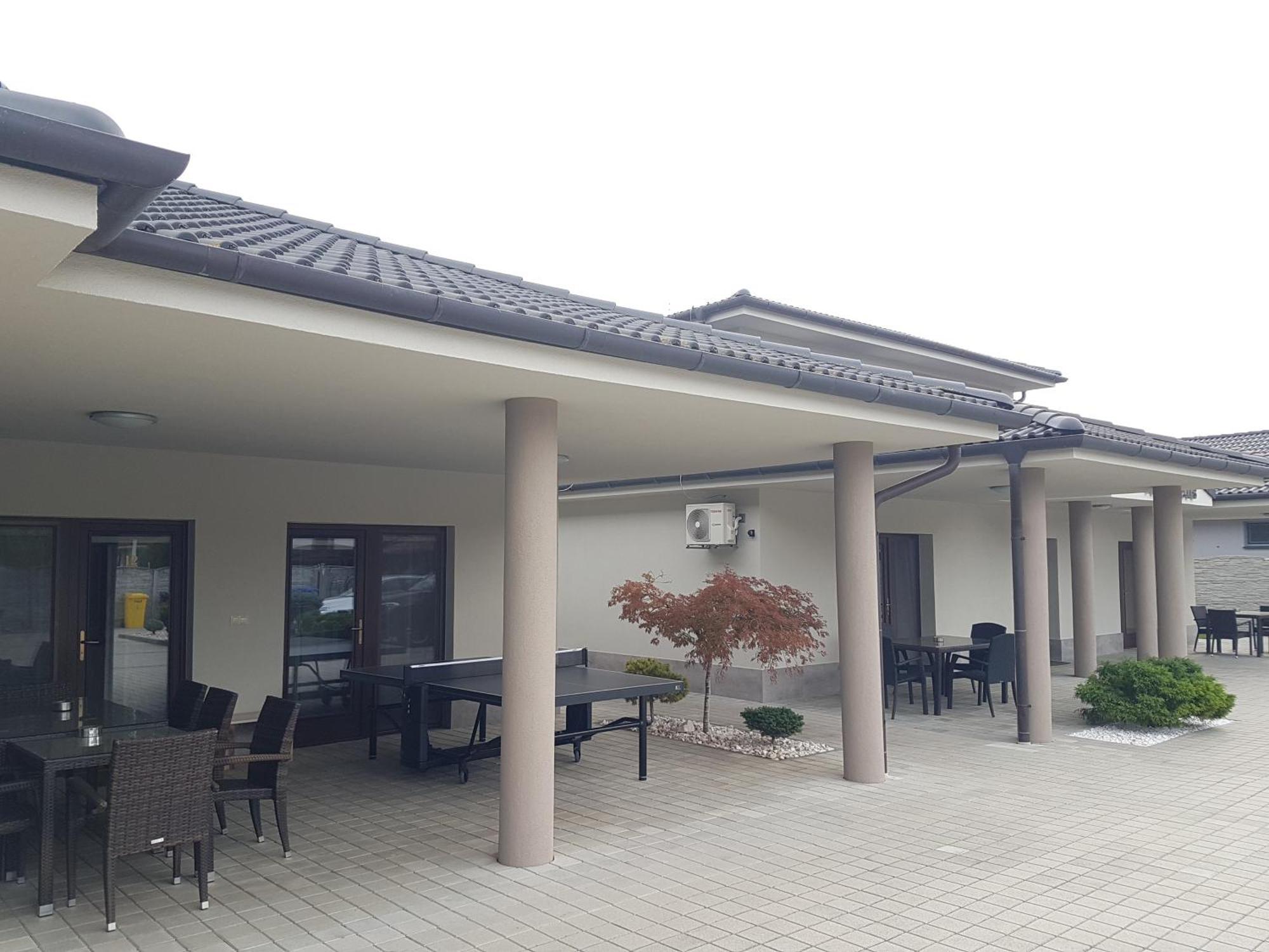 Vila Lexus Velky Meder Exterior photo